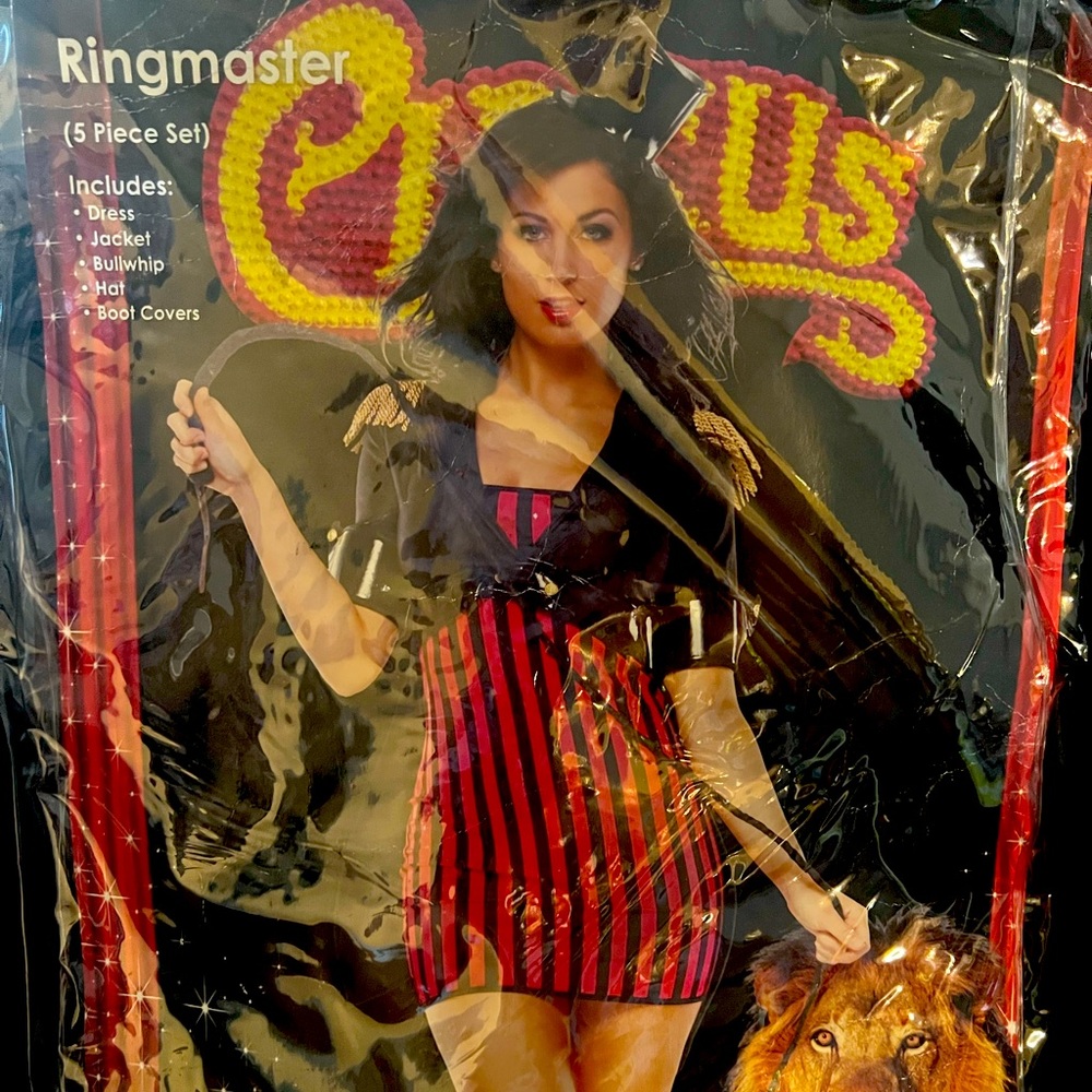 M6088 Ringmaster 5 piece Halloween costume by Coquette in S/M